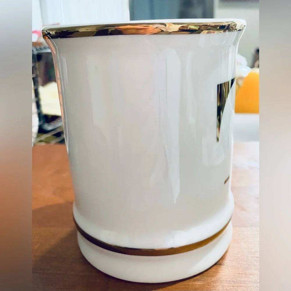 Williams Sonoma “T” Mug, Pure White with Gold Rims and Letter. NWOT Beautiful